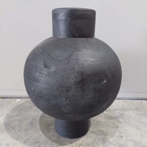 כד כדור עץ שחורL (מלאי 11 יחידות)(מיקום בA11)